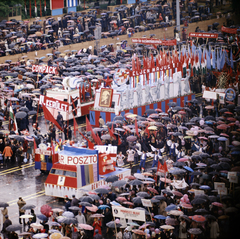 Magyarország, Budapest XIV., Ötvenhatosok tere (Felvonulási tér), május 1-i felvonulás., 1974, Szalay Zoltán, színes, Budapest, Fortepan #190970