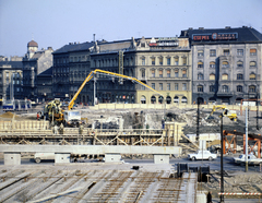 Magyarország, Budapest IX., Boráros tér, a Petőfi híd pesti hídfőjének átépítése. Háttérben a Ferenc körút., 1980, Szalay Zoltán, színes, Budapest, Fortepan #191077