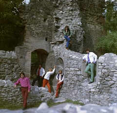 Magyarország, Margitsziget, Budapest, kolostorrom. Omega együttes: Laux József, Presser Gábor, Benkő László, Kóbor János, Molnár György, fent Mihály Tamás., 1968, Szalay Zoltán, Fortepan #191085