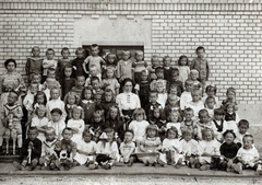 1911, Fabriczius/Bodnár, class photo, toy, Fortepan #191226