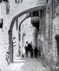 Izrael, Jeruzsálem, a Via Dolorosa /a fájdalmak útja a keresztút VI. stációjának közelében., 1916, Kieselbach Gyula, Fortepan #191360