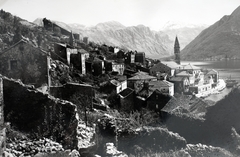 Montenegró, Perast, jobbra a Szent Miklós-templom és a Kotori öböl., 1938, Kieselbach Gyula, Fortepan #191405