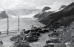 Ausztria, Heiligenblut am Glossglockner, Grossglockner Hochalpenstrasse, Freiwandeck parkoló. Balra a Pasterze gleccser., 1937, Kieselbach Gyula, Fortepan #191439