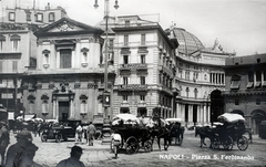 Olaszország, Nápoly, Piazza Trieste e Trento, balra a San Ferdinando templom, szemben a Galleria Umberto, jobbra a királyi palota részlete., 1931, Kieselbach Gyula, Fortepan #191469