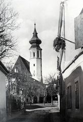 Ausztria, Bécs, Grinzing, szemben a Himmelstrasse, a Szent Kereszt-templom (Grinzinger Kirche „Zum heiligen Kreuz")., 1932, Kieselbach Gyula, Fortepan #191487