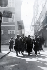 Ausztria, Salzburg, Sigmund-Haffner-Gasse a Churfürststrasse sarkánál., 1932, Kieselbach Gyula, Fortepan #191494