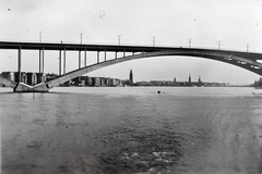 Svédország, Stockholm, előtérben a Västerbron, háttérben balra a Városháza tornya látszik., 1936, Kieselbach Gyula, Fortepan #191616