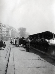 Franciaország, Párizs, Quai des Grands Augustins a Pont Neuf irányába nézve. Könyvárusok (bouquiniste) a Szajna-partján., 1930, Kieselbach Gyula, könyvárus, Fortepan #191653