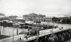 Norvégia, Trondheim, vasútállomás, előtérben a Nidelva folyó felett a Søndre gate felé vezető híd, a Jernbanebrua., 1928, Kieselbach Gyula, Fortepan #191669