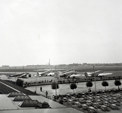 Németország, Berlin, Tempelhof repülőtér., 1939, Kieselbach Gyula, repülőgép, Lufthansa légitársaság, Junkers-márka, repülőtér, KLM légitársaság, Junkers Ju 86, Junkers Ju 52, Douglas DC-2, Ala Littoria, Douglas DC-3, Douglas-márka, Swedish Air Lines légitársaság, Fortepan #191682