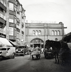 Németország, Berlin, Központi Vásárcsarnok (Zentralmarkthalle)., 1939, Kieselbach Gyula, ló, teherautó, kézikocsi, vásárcsarnok, Tempo-márka, Fortepan #191685