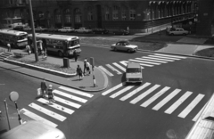 Magyarország, Budapest V., a Március 15. tér az Erzsébet hídról nézve, jobbra szemben a Molnár utca., 1972, Kriss Géza, Budapest, Fortepan #192146