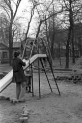 Magyarország, Budapest VIII., Orczy kert (Asztalos János Ifjúsági Park)., 1979, Kriss Géza, játszótér, Budapest, Fortepan #192400