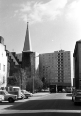 Magyarország, Óbuda, Budapest III., Dévai Bíró Mátyás tér, a Selmeci utca felől a Pacsirtamező (Korvin Ottó) utca felé nézve, balra az evangélikus templom., 1977, Kriss Géza, Budapest, Fortepan #192453