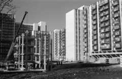 Magyarország, Budapest VIII., Losonci tér, a Józsefvárosi Lakótelepi Általános Iskola (később Losonci téri Általános Iskola) építkezése., 1982, Kriss Géza, Budapest, Fortepan #192710