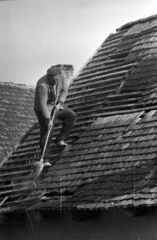 1966, Kriss Géza, work, pot, dismantling the roof , Fortepan #192823