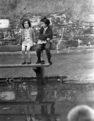 Magyarország, Budapest VIII., játszótér a Nap utca és a Nagy Templom utca találkozásánál., 1972, Kriss Géza, Budapest, Fortepan #193145