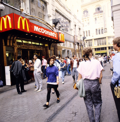 Magyarország, Budapest V., a Régi posta utca Aranykéz utca - Váci utca közötti szakasza., 1988, Gábor Viktor, Budapest, McDonald's-márka, Fortepan #193621