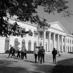 Hungary, Fót, Gyermekváros, Károlyi-kastély., 1965, Gábor Viktor, excursion, castle, Fortepan #193631