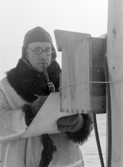 1941, Wein Sarolta, glasses, pipe, fur coat, weather station, Fortepan #19370