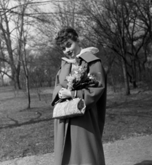 1965, Gábor Viktor, handbag, portrait, bouquet, Fortepan #193882