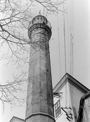 Magyarország, Pécs, Minaret Jakováli Hasszán pasa dzsámija mellett., 1961, Wein Sarolta, műemlék, épített örökség, légvezeték, minaret, mecset, Fortepan #19393