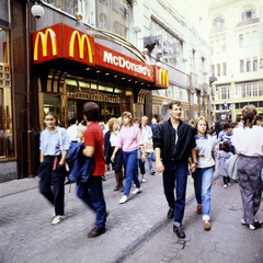 Magyarország, Budapest V., a Régi posta utca Aranykéz utca - Váci utca közötti szakasza., 1988, Gábor Viktor, Budapest, McDonald's-márka, Fortepan #194130