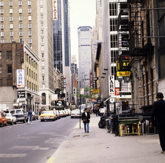 Amerikai Egyesült Államok, New York, W 44th Street a 9th Avenue és a 8th Avenue között., 1990, Gábor Viktor, Fortepan #194146