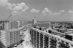 Hungary, Újpalota, Budapest XV., kilátás a Zsókavár utca 28-as számú házból a Nyírpalota (Hevesi Gyula) út felé., 1974, Gábor Viktor, Budapest, school, Fortepan #194233