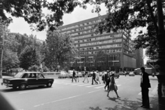 Magyarország, Budapest V., Vörösmarty tér, szemben az ORI (Országos Rendező Iroda) székháza., 1975, Gábor Viktor, Budapest, parkoló, VAZ 2101, Fortepan #194275