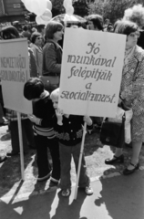 1976, Gábor Viktor, march, banner, Fortepan #194359