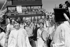 Hungary, Miskolc, DVTK-stadion, IX. Borsodi politikai dalfesztivál. Középen Jancsó Miklós filmrendező., 1976, Gábor Viktor, Fortepan #194367