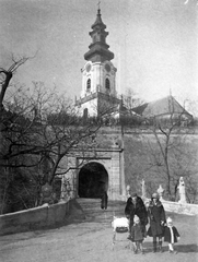 Szlovákia, Nyitra, Várkapu és Vártemplom., 1929, Fortepan, Csehszlovákia, templom, babakocsi, várkapu, Fortepan #19456