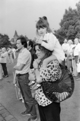 Magyarország, Budapest XIV., Hősök tere, az erdélyi falurombolás elleni tüntetés 1988. június 27-én., 1988, Gábor Viktor, tüntetés, Budapest, rendszerváltás, Fortepan #194589