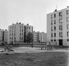 Magyarország, Tiszaújváros, (Leninváros), a Rózsa út felől az Építők útja házai felé nézve., 1970, Bojár Sándor, Fortepan #194807