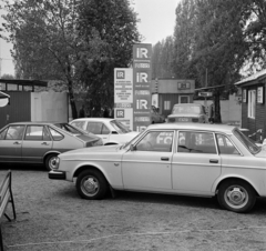 Magyarország, Budapesti Nemzetközi Vásár, Budapest X., Albertirsai (Dobi István) úti vásárterület., 1975, Bojár Sándor, Budapest, Főtaxi, Volvo 244, VAZ 2103/2106, Fortepan #195142