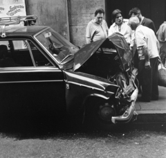 Magyarország, Budapest VII., Dohány utca - Erzsébet (Lenin) körút sarok., 1975, Bojár Sándor, Budapest, Volvo 140, Fortepan #195262