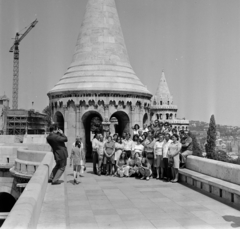 Magyarország, budai Vár,Halászbástya, Budapest I., háttérben a Hilton szálló építkezése az egykori jezsuita kollégium és rendház helyén., 1974, Bojár Sándor, Budapest, Fortepan #195339