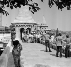 Magyarország, budai Vár,Halászbástya, Budapest I., háttérben a Hilton szálló építkezése az egykori egykori jezsuita kollégium és rendház helyén., 1974, Bojár Sándor, Budapest, Fortepan #195340