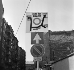 Magyarország, Budapest VI.,Budapest VII., a Király (Majakovszkij) utca a Deák Ferenc tér felé nézve., 1974, Bojár Sándor, Budapest, Fortepan #195391