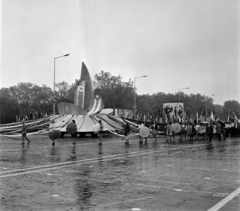 Magyarország, Budapest XIV., Ötvenhatosok tere (Felvonulási tér), május 1-i felvonulás., 1974, Bojár Sándor, Budapest, Fortepan #195501