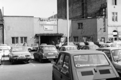 Magyarország, Budapest II., Lövőház utca 5., AFIT IV. sz. Autójavító Vállalat., 1982, Bojár Sándor, Wartburg-márka, rendszám, Polski Fiat 126p, Budapest, Fortepan #195527