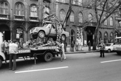 Magyarország, Budapest V., Múzeum körút, balra az 5. szám az Unger-ház, jobbra a 7. számú ház., 1975, Bojár Sándor, Budapest, autómentő, VAZ 2101, Fortepan #195655