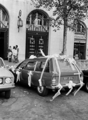 Franciaország, Párizs, Place Saint-Augustin 8., a Cercle national des armées előtt.
, 1973, Bojár Sándor, Citroen CX, Fortepan #195882