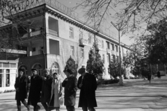 Üzbegisztán, Szamarkand, Abdurahmon Jomiy (Karla Marksza) utca, a Szamarkand (később Zaravsan) szálloda., 1969, Bojár Sándor, Szovjetunió, Fortepan #195894