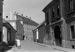 Hungary, Szentendre, Rákóczi Ferenc utca a Fő (Marx) tér felől nézve, balra a Városháza épülete látszik., 1974, Bogyó Virág, Fortepan #196093