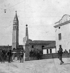 Olaszország, Oderzo, az Osztrák-Magyar Monarchia katonái, a Piave folyó közelében húzódó olasz front mögött, 1918 nyarán. A háttérben a Keresztelő Szent János-templom harangtornya., 1918, Fortepan, Fortepan #19619