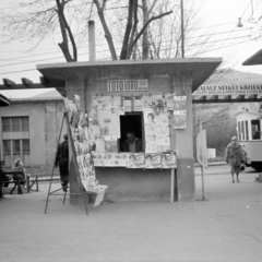 Magyarország, Városmajor, Budapest XII., a Fogaskerekű végállomása., 1967, Zofia Rydet, trafik, Budapest, lottó, totó, Fortepan #196228