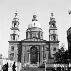 Magyarország, Budapest V., Szent István tér, Szent István-bazilika (Ybl Miklós, 1906.)., 1974, Zofia Rydet, Budapest, Fortepan #196265