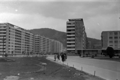 Romania, Piatra Neamț, Piața Mihail Kogălniceanu a Bulevardul Mihai Eminescu (Chimiei) felé nézve., 1971, Szűcs Lóránd, Fortepan #196425